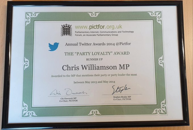 TheProleStar's tweet photo. @ScottWFaya @Jaduk99 @georgegalloway @DerbyChrisW This is the party loyalty award presented to @DerbyChrisW for his outstanding work to support @UKLabour in 2013-14 - before Corbyn became leader. He is one of the most dedicated MPs we have, and should be reinstated immediately.
Wonder how many of his critics have one of these... https://t.co/e5Ys57XfqF