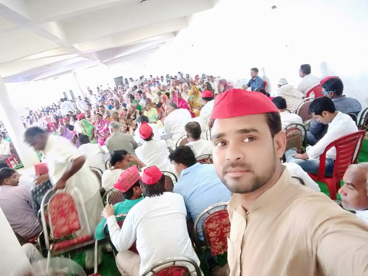 YunusSamajwadi's tweet photo. आज बिंदकी विधानसभा मे #49लोकसभा क्षेत्र से #SP_BSP_RLD संयुक्त प्रत्याशी "सुखदेव वर्माजी" के लिए "सेक्टर व बूथ" कार्यकर्ता सम्मेलन संपन्न हुआ। #यूनुसखान जिलाउपाध्यक्ष अ0 सं0 स0 फतेहपुर। @yadavakhilesh @NareshUttamSP @manzaryaar @SaudAhmad071 @shadabSP_786 @poojapal261 @Mayawati https://t.co/DBSNagtbEN