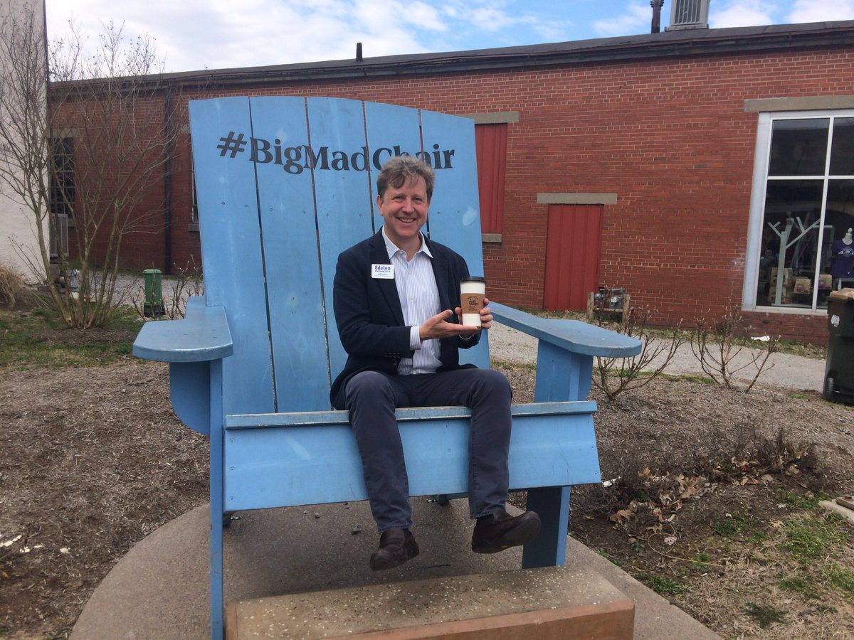 WillCoxKY's tweet photo. This is guy rocked the #BigMadChair. Also hit up the locally-owned #BigCityCoffee shop. ⁦@GillHollandKY⁩ gets the importance of community development. #TeamEdelen ⁦@EdelenHolland⁩ https://t.co/Iraz7VJmBo