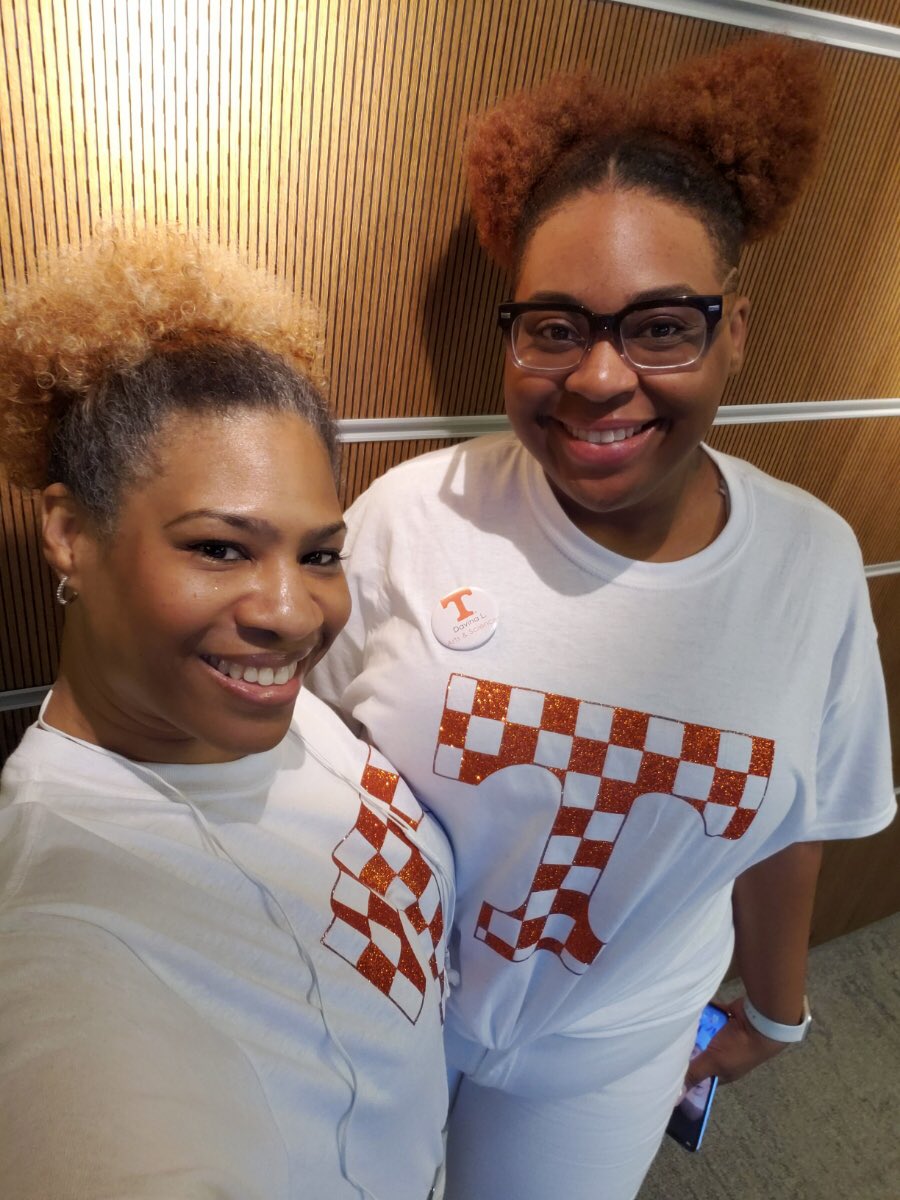 JuWrightTN's tweet photo. Now THIS is how you show me you’re READY TO BE A VOL @UTKnoxville 🍊🍊🍊 this Mom and Daughter Custom-Made shirts to show me #ItsConfirmed 🍊 #UTK23 🍊♥️ https://t.co/ssxVXyIkYW