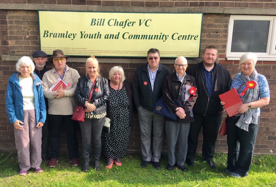 RVCLP's tweet image. Today we were on the #LabourDoorstep in Bramley. 🌹

Lots of residents are frustrated by the government being embroiled in chaos.