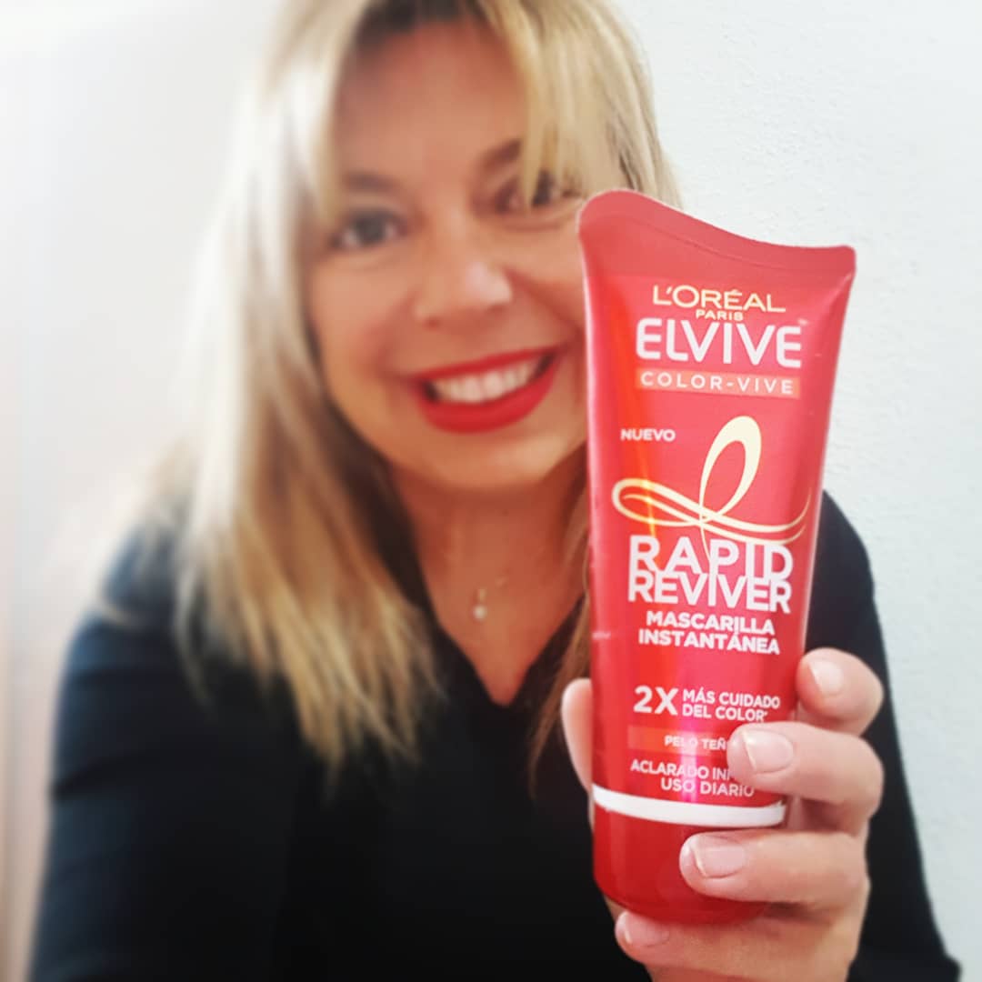 Cristi_perez's tweet photo. Por fin #sábado ! Y no puede faltarme la nueva mascarilla instantánea Elvive Rapid Reviver. No necesitas esperar, aplicar enjuagar y listo!
#RapidReviver #ViveConElvive #LorealParisEspaña #youzzer #youzz #NosotrosLosMagicos https://t.co/n2IqLji9Na