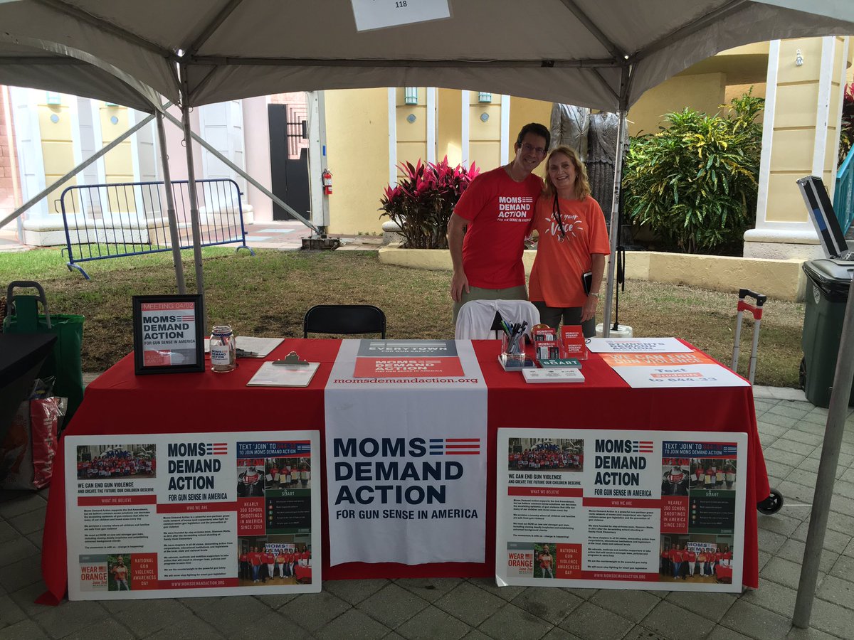 mmarfl's tweet photo. #momsdemandaction #southpalmbeachcounty #Healthfair2019 #BAWN https://t.co/h73nyQrwnN