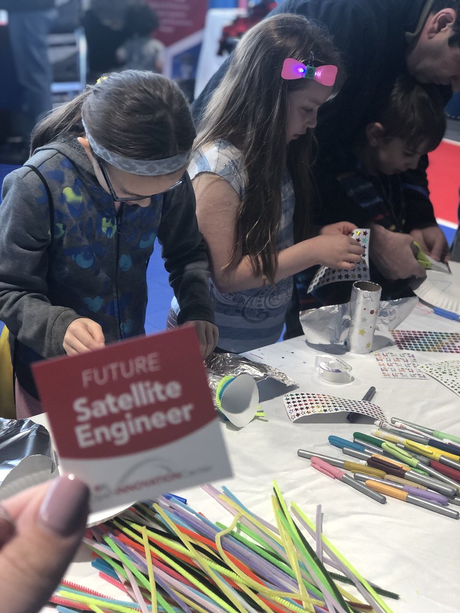 MaddieCaraway's tweet photo. Excited to be with @USGIF exhibiting @washingtonexec’s K-12 #STEMSymposium! Lots of future satellite engineers at work. Thank you @RiversideRsch for the invite! https://t.co/bf84iaeWEv