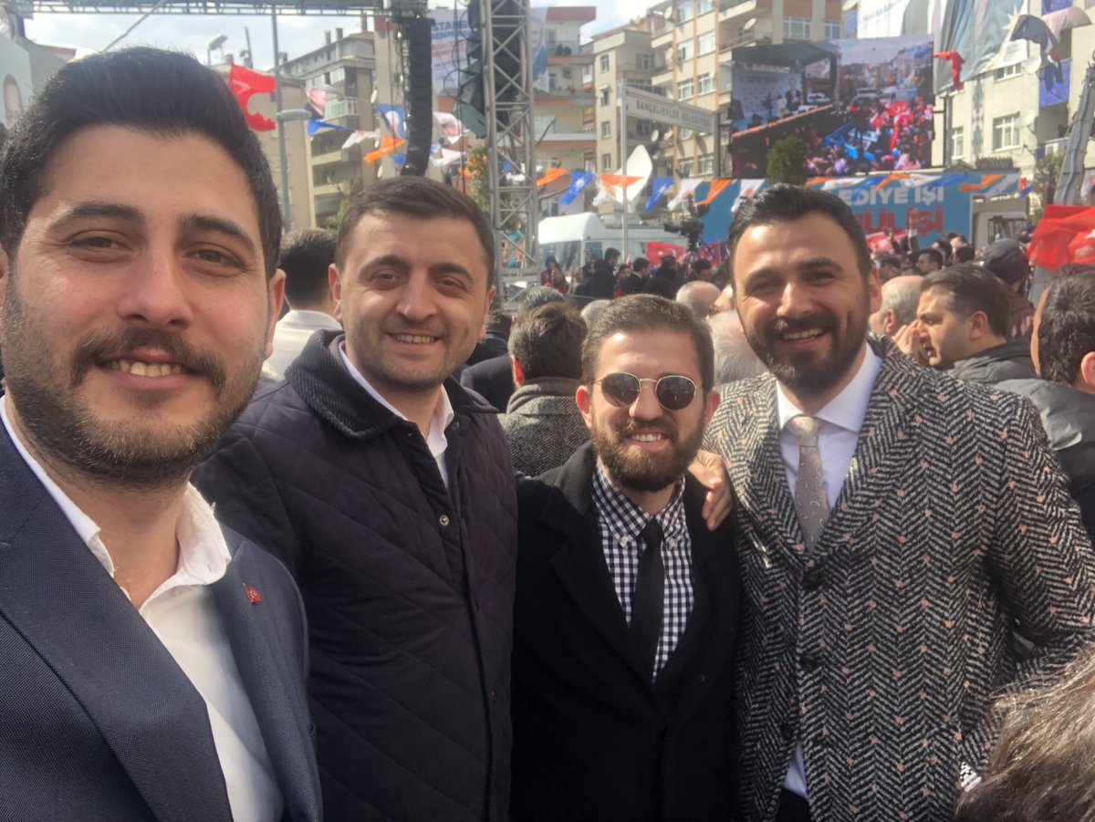 furkansentrk_'s tweet photo. Reisi beklerken 😎 

#BelediyeİşiGönülİşi
#BahçelievlerBenimSevdam
#SevdamızBahçelievler https://t.co/XiTvxCglzl