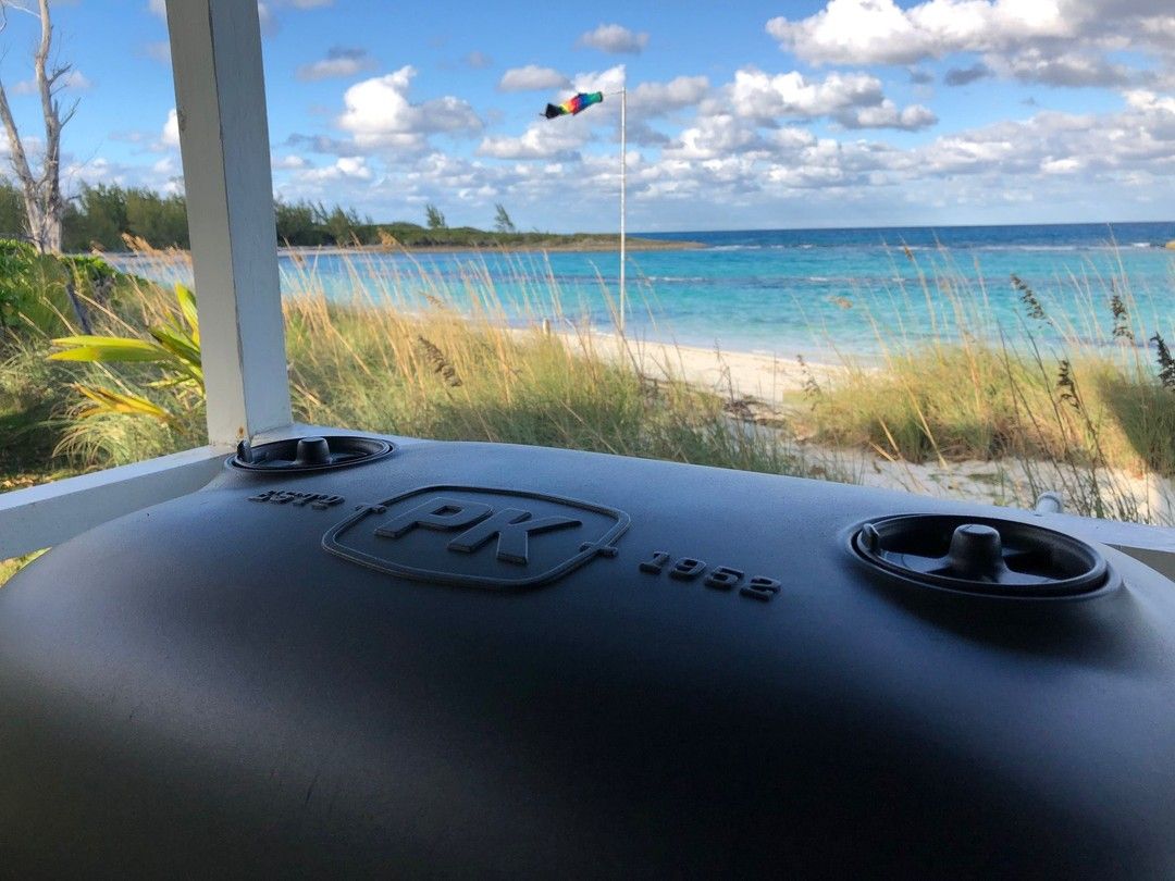 pkgrills's tweet image. On the official porch 10 scale, we give @grillgrate's Brad Barret's back porch an 11.5. #cookoutside #barbecue #islandlife #grill #grillgrate