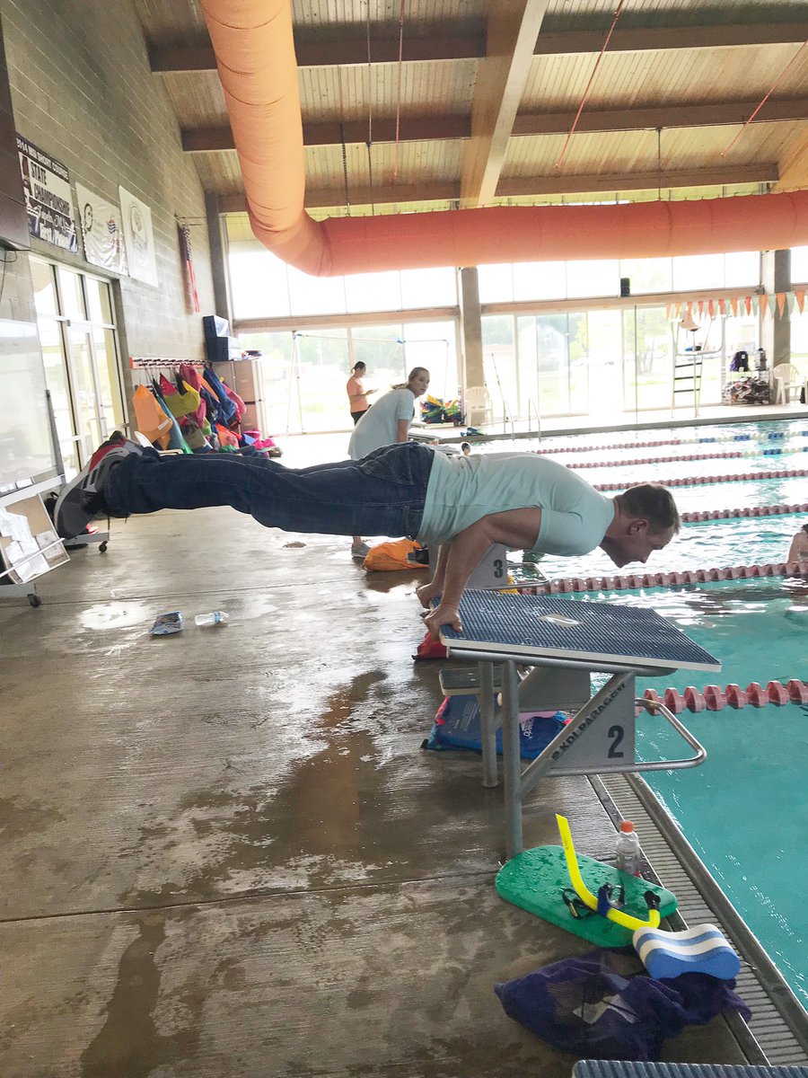 SunkistSwimTeam's tweet photo. Swimmers can you rock the block? RT & Post your best picture and hashtag #rocktheblockchallenge #swimmerstrong #swim https://t.co/WEtQJ6cJPe