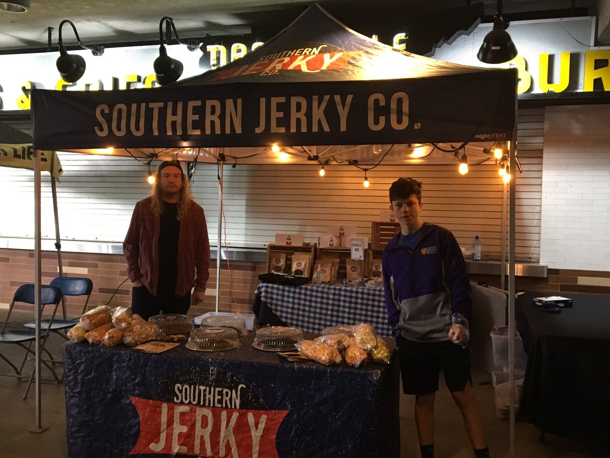 southernjerkyco's tweet photo. With our friends from @1045TheZone #Sportsfest2019 . Come by Nissan Stadium we got the young guys slinging jerky this am! https://t.co/LJfebiV8Yb