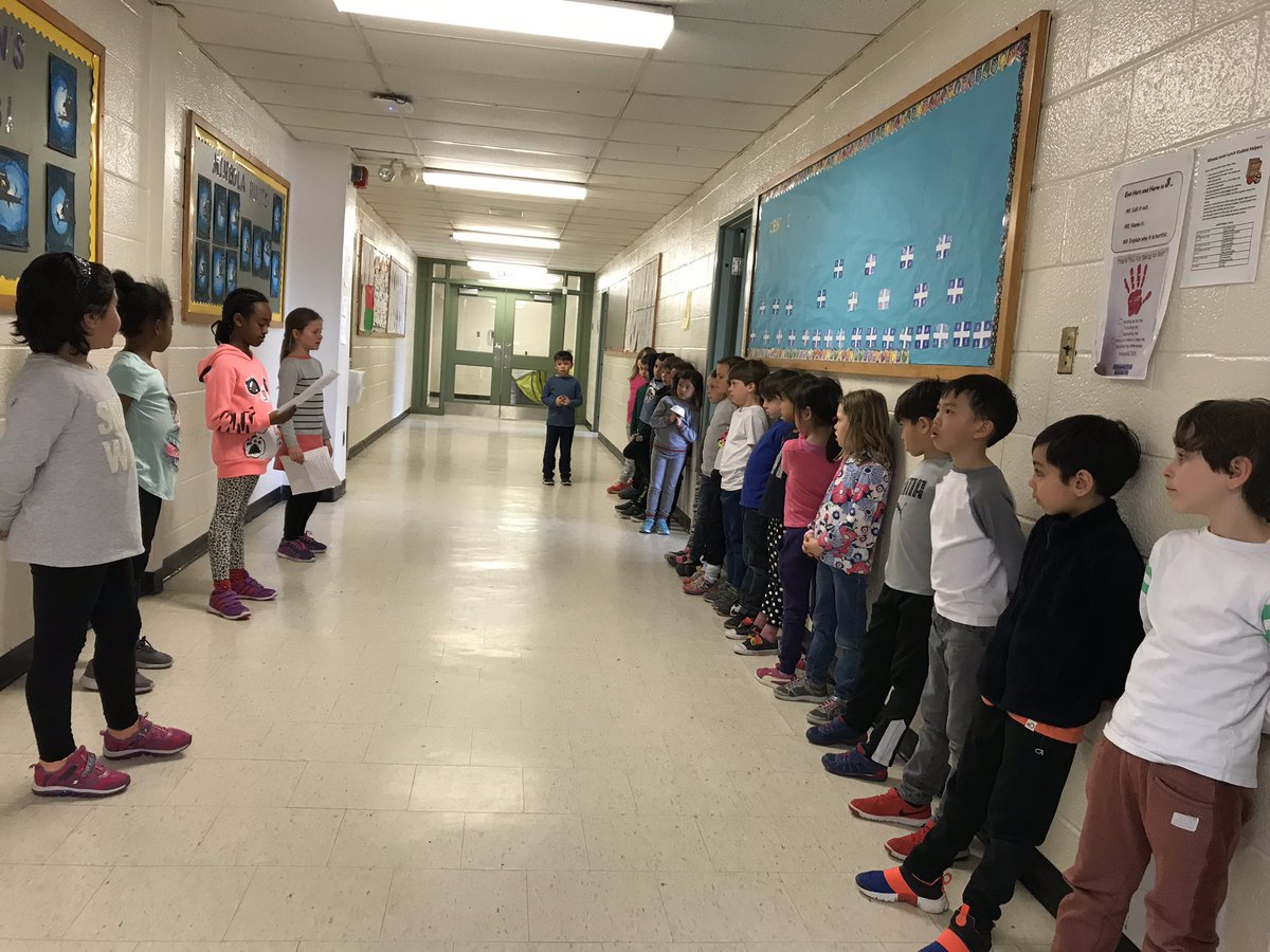 MsBucknamsClass's tweet photo. We had a great time learning about different French-speaking countries at the Cafe de la Francophonie! https://t.co/VvmKYQA6Sq