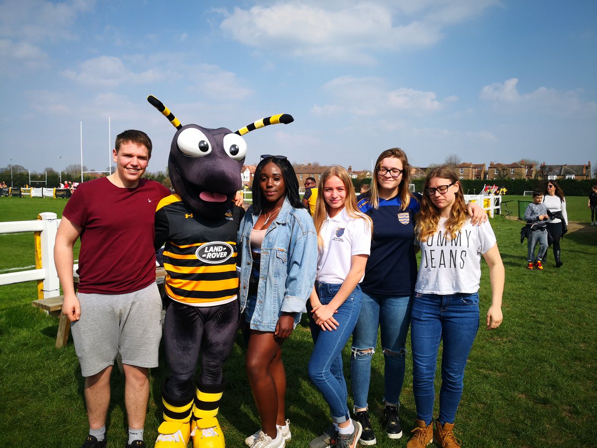 WRFC_girls's tweet photo. So much fun @Waspsladies today. Excited for the game to start. Thanks for having us ! #PoppyJames #TheBigSwarm #theswarm @Premier15s @womenspremrugby @WorthingRFC https://t.co/13Jgoy7rx4