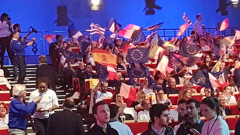 🇪🇺🇫🇷Des bancs de l'<a href="/AssembleeNat/">Assemblée nationale</a> aux bancs du meeting #Renaissance nous sommes engagés avec mes collègues @LaREM_AN pour défendre les engagements de campagne d'<a href="/EmmanuelMacron/">Emmanuel Macron</a> aux côtés de nos candidats @Renaissance_UE @enmarchefr !