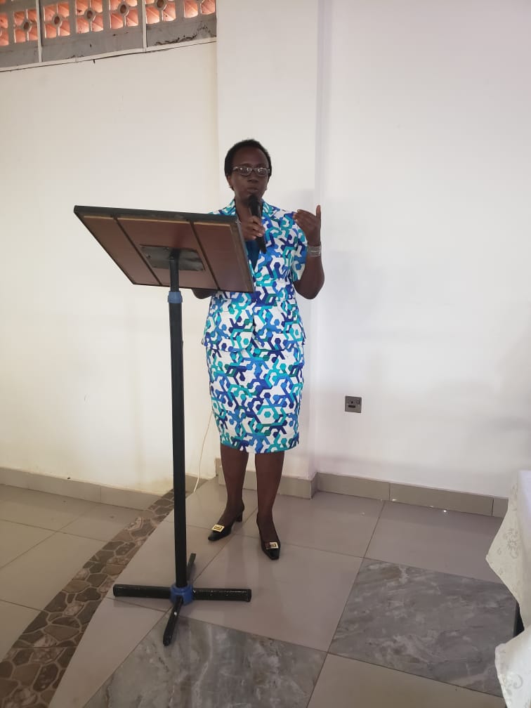 RPSARwanda's tweet photo. @DrKayitesi about skin bleaching, pharmacists should keep to know products ,abstain from dispending strong steroids, refresh connection with physcians and to maintain ethical behaviours @Uni_Rwanda @10thRPSAIPS @IPSFAfRO @RwandaNCDA @RwandaNPC @PCKayumba #10thRPSAIPS #RPSATing https://t.co/6lhUKY6h46
