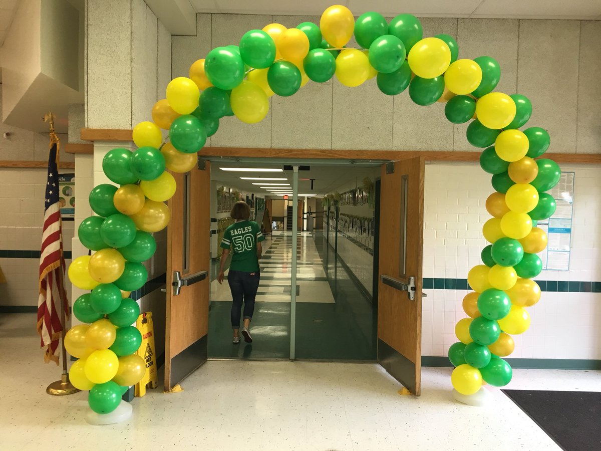 OakViewFCPS's tweet photo. We’re ready to celebrate!!!! #oakview50 https://t.co/20qUqnboVZ
