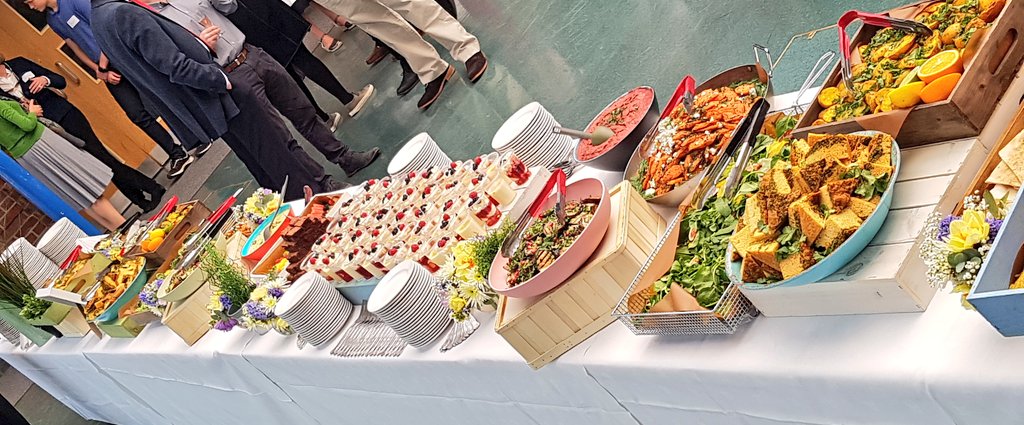 jamesrudman41's tweet photo. Old Dragon reunion lunch today. @thedragonschool @HolroydHowe https://t.co/AxDbMblBxG