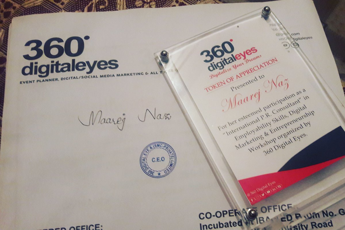 MaarejNaz's tweet photo. Appreciable moment to boost my energy.. 
#BestRenowned
#AcheivedSheild
#360digitaleyesIBAKarachiUniversity https://t.co/cxGUppwbqc