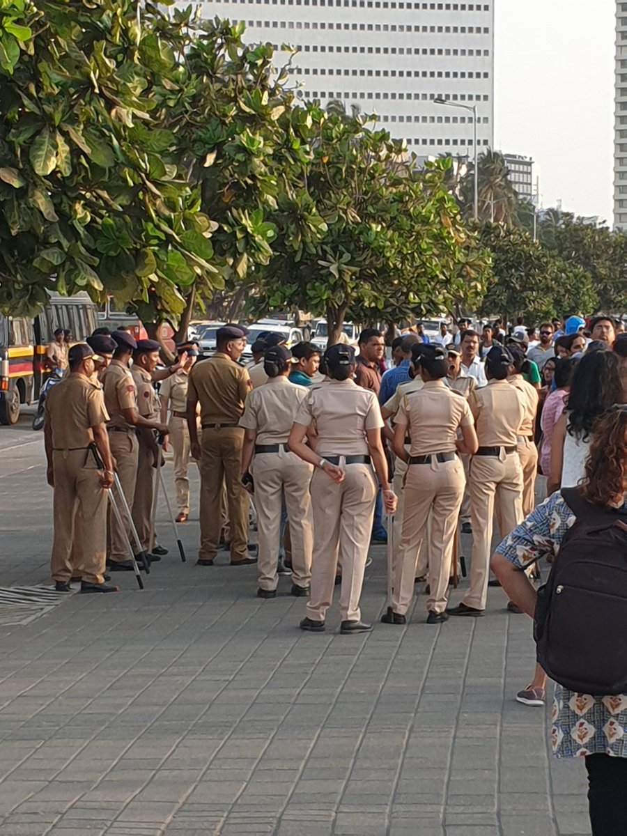 Orionis57's tweet image. Today I watched in awe (and fear) as Mumbai's bravest and finest (#MumbaiPolice) swooped down on a bunch of anti national school children and a couple of oldies with a sprinking of others who were chanting slogans about #SaveAarey #SaveAareyForest