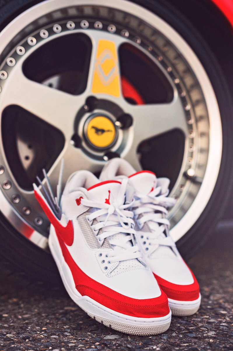 HarrisLue's tweet photo. I bought some shoes that match my car... #Tinker3s #jordan3 #airjordan #tinkerairmaxday #copped #teamearly https://t.co/YyO3goOMzO
