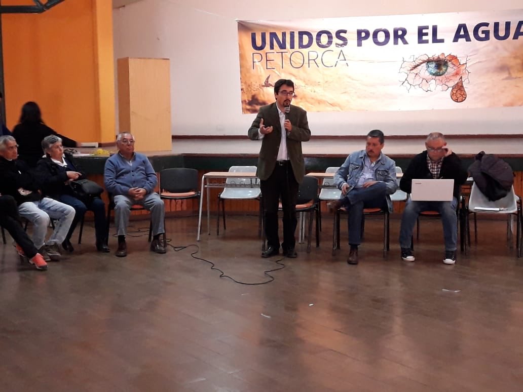 LatorreJI's tweet photo. 💧Estamos en Petorca en una nueva jornada de nuestra Mesa de Trabajo junto a la comunidad dialogando sobre cómo logramos una recuperación democrática del Agua ✊ https://t.co/se5j7zWCGc