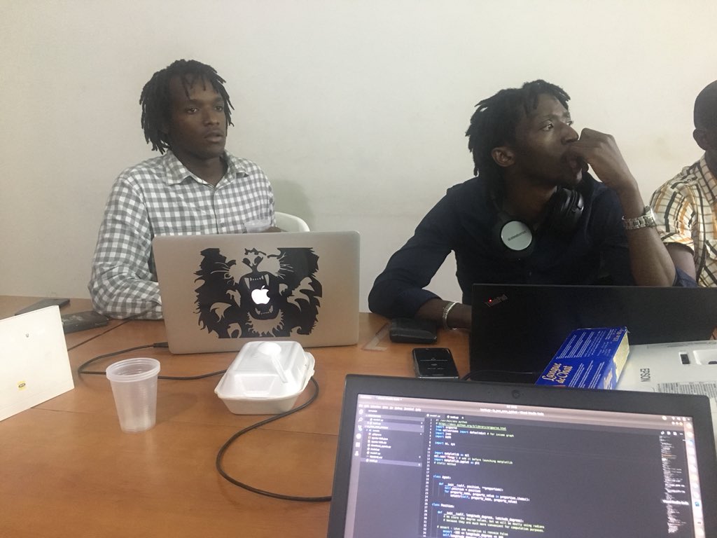#Scala a été mise à l’honneur merci à  notre collaborateur de @africanstalking pour cette <a href="/journeeducode/">journéeducode</a> chez nous <a href="/10000codeurs/">10.000 Codeurs</a> Cc <a href="/YeoSglo/">Soungalo YEO 🇨🇮</a> <a href="/ghislainouei/">Ghislain OUEI</a>