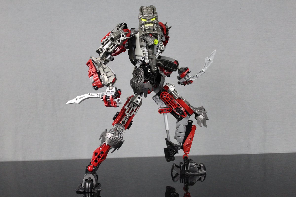 WombatCombatWCP's tweet photo. Tobduk, the Master Assassin checks in! This revamp of the original canon character has come a long way in my MOCing career! Be sure to check out his MOC Spotlight, coming soon! #bioniclemocs #bioniclemoc #bionicle #legomoc #legotechnic #lego #oomn #assassin #titan #tobduk #moc https://t.co/4HDAeQYaEQ