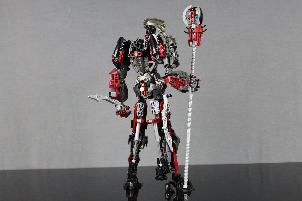 WombatCombatWCP's tweet photo. Tobduk, the Master Assassin checks in! This revamp of the original canon character has come a long way in my MOCing career! Be sure to check out his MOC Spotlight, coming soon! #bioniclemocs #bioniclemoc #bionicle #legomoc #legotechnic #lego #oomn #assassin #titan #tobduk #moc https://t.co/4HDAeQYaEQ