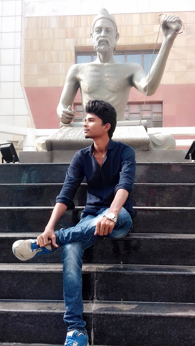 SmartyKrishna's tweet photo. Zindagi Ki Asli #Udaan Baaki Hai..........
Abhi To #Naapi Hai..........
Bus #Mutthi Bhar Zameen Humne..........
Abhi To #Pura #Aasmaan Baaki Hai..........
#BadtameezDil https://t.co/wcsJSVgrXi