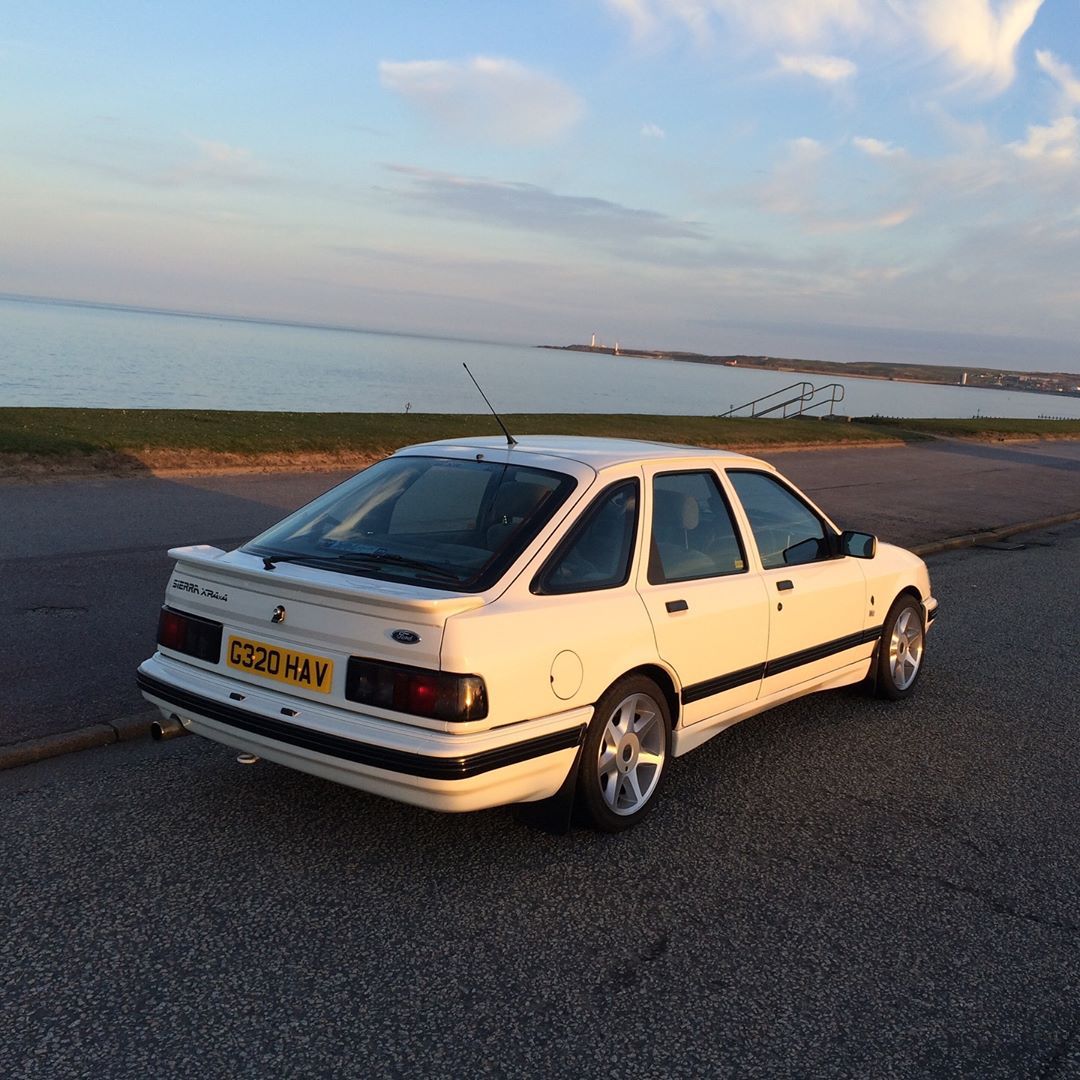 Ford Sierra XR4x4

📷: ihavasierraxr4x4

#heritageford #xrownersclub #xr4x4 #concoursdelegance #minter #throwback #aberdeen #toyotires #fordsierra #retroford #retrofordmagazine #retrocars #retrorides #classiccars