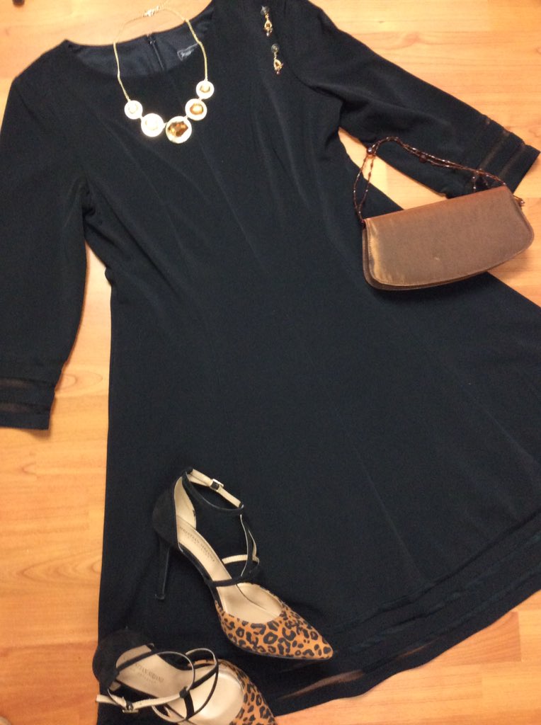 SturdyGirlStyle's tweet photo. Black &amp; Bronze - #sturdygirlstyle @SturdyGirlStyle @sturdygirlstyle https://t.co/f3ZzN7xzOl