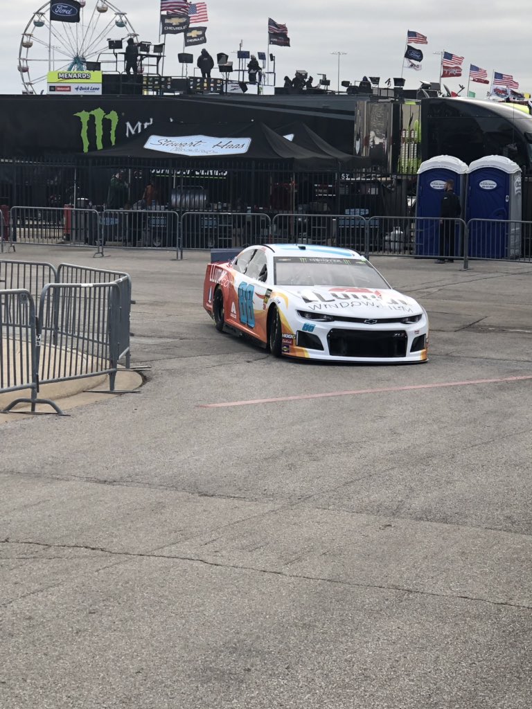 llumarfilms's tweet image. The LLumar machine is back out on the track for final practice #LLumar88