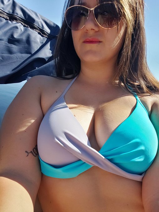 Gorgeous day out on the boat 💦👄🐠☀️ Keep your eyes peeled for the new content to get your weekend started @PornhubModels<a href="/tag/sunshine"class="tags"><span>#sunshine</span></a><a href="/tag/saturday"class="tags"><span>#saturday</span></a><a href="/tag/funinthesun"class="tags"><span>#funinthesun</span></a><a href="/tag/fishing"class="tags"><span>#fishing</span></a><a href="/tag/lakelife"class="tags"><span>#lakelife</span></a>