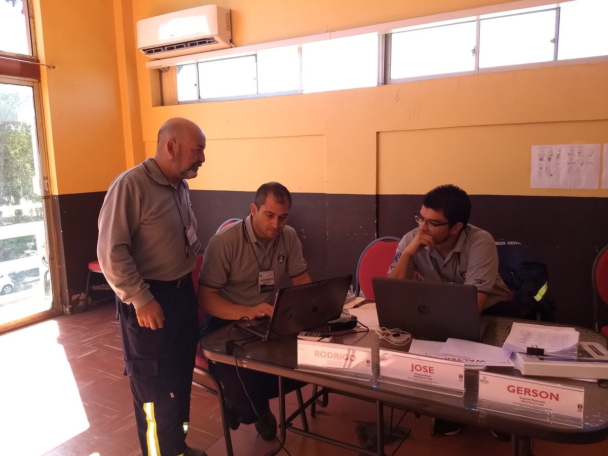 ANB14LosRios's tweet photo. En estos Momentos se realiza Curso Básico SCI OFDA, (Convocatoria Regional) en Cuerpo de Bomberos Máfil. 21 participantes. https://t.co/5Ry1rYdvvC