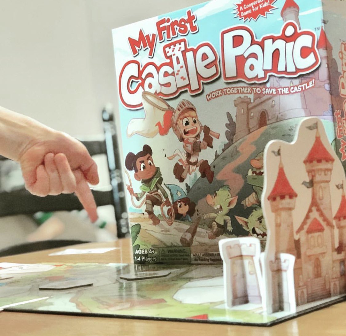 bubba_ltn's tweet photo. #MyFirstCastlePanic by @firesidegames
This is a great game to teach kids how to play tower defense games and apply basic strategic tactics! I HIGHLY recommend this!

3-29-19
#BubbaPlaysAGameADay https://t.co/h1gJuWYCkk