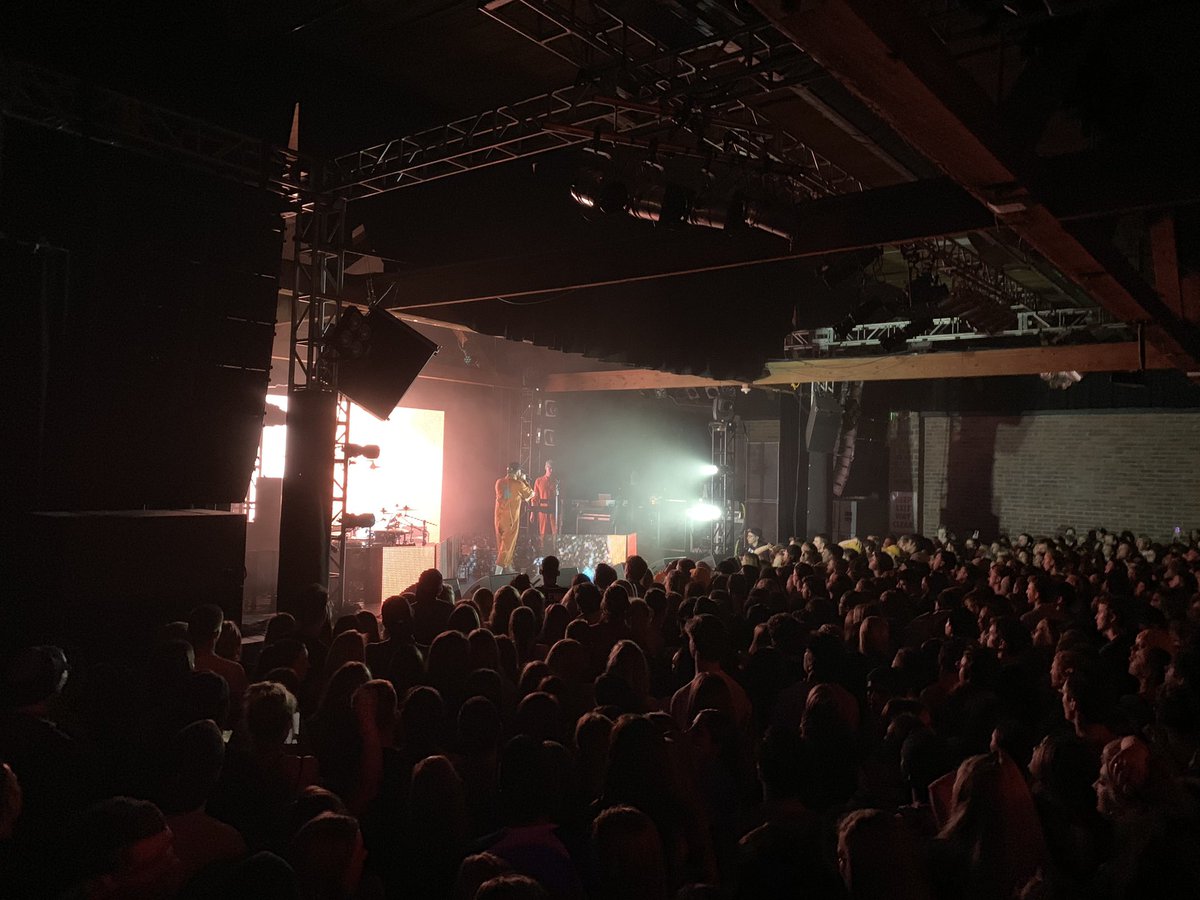 OnAirJustin's tweet photo. .@QuinnXCII is a fun interview and an even better performer. Great show last night at @ShowboxPresents. π§‘
#fromtourwithlove https://t.co/uAp5bzgQTw