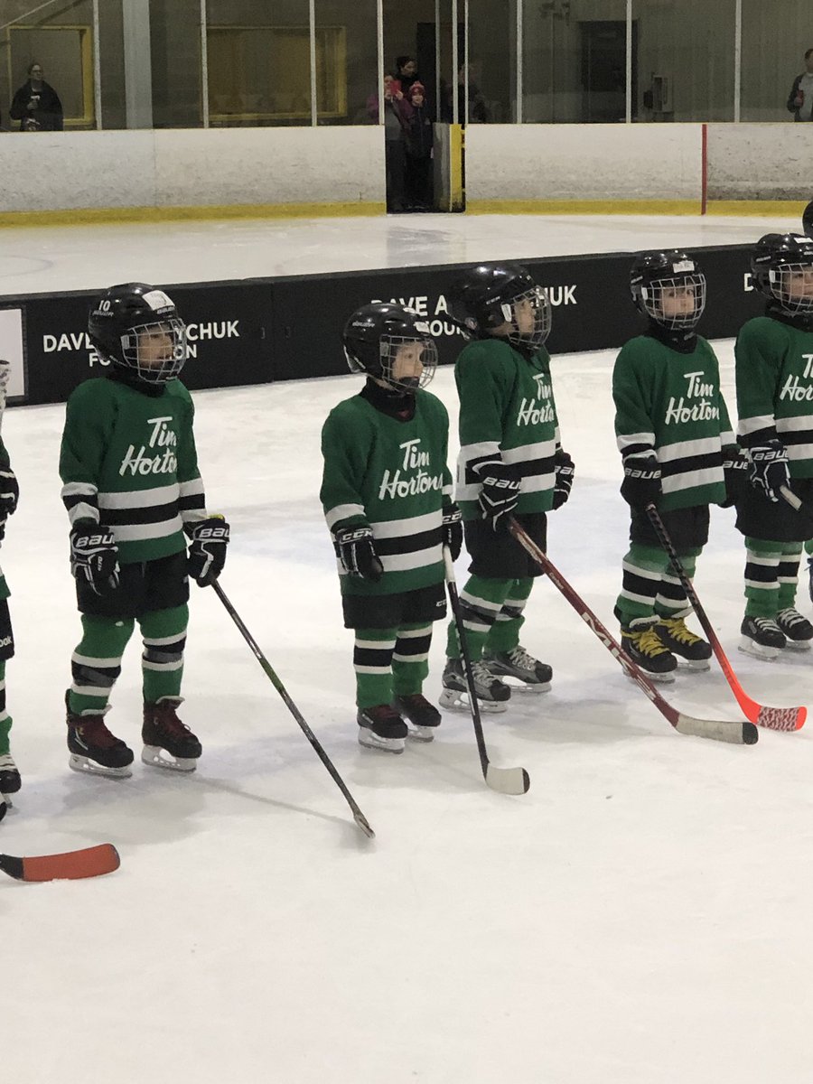 ABurchie19's tweet photo. Super Saturday... Great Season Austin @TimHortons #timbitshockey #myboy #hockey #🥅 #🏒 https://t.co/PunWvIOHad
