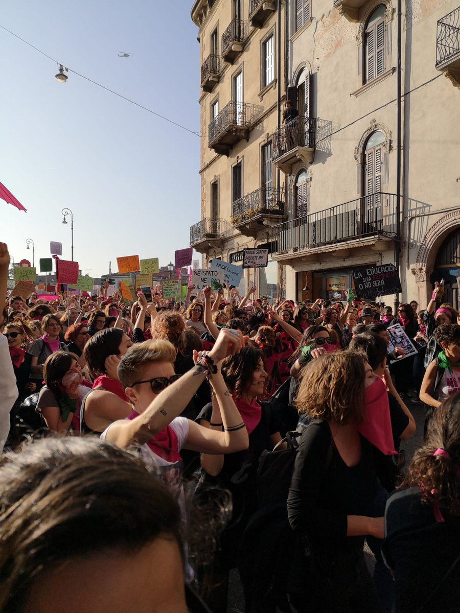 Lab_Crash's tweet image. Oggi #verona è femminista! Distruggiamo patriarcato e fascismo e conquistiamo un vero diritto all&apos;aborto, al divorzio e alla salute per e con tutte le donne del mondo! #NonUnaDiMeno