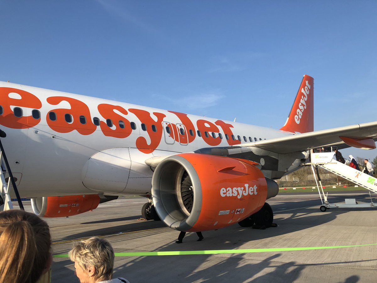 Ready for <a href="/RadiodaysEurope/">Radiodays Europe</a> #RDE19 Will be 👍. Don’t miss the chance to learn more how #AI technology revolutionize the radio industry in the Special Focus Workshop with <a href="/AEReurope/">AER</a> <a href="/nickpiggott/">Nick Piggott 🇪🇺</a>