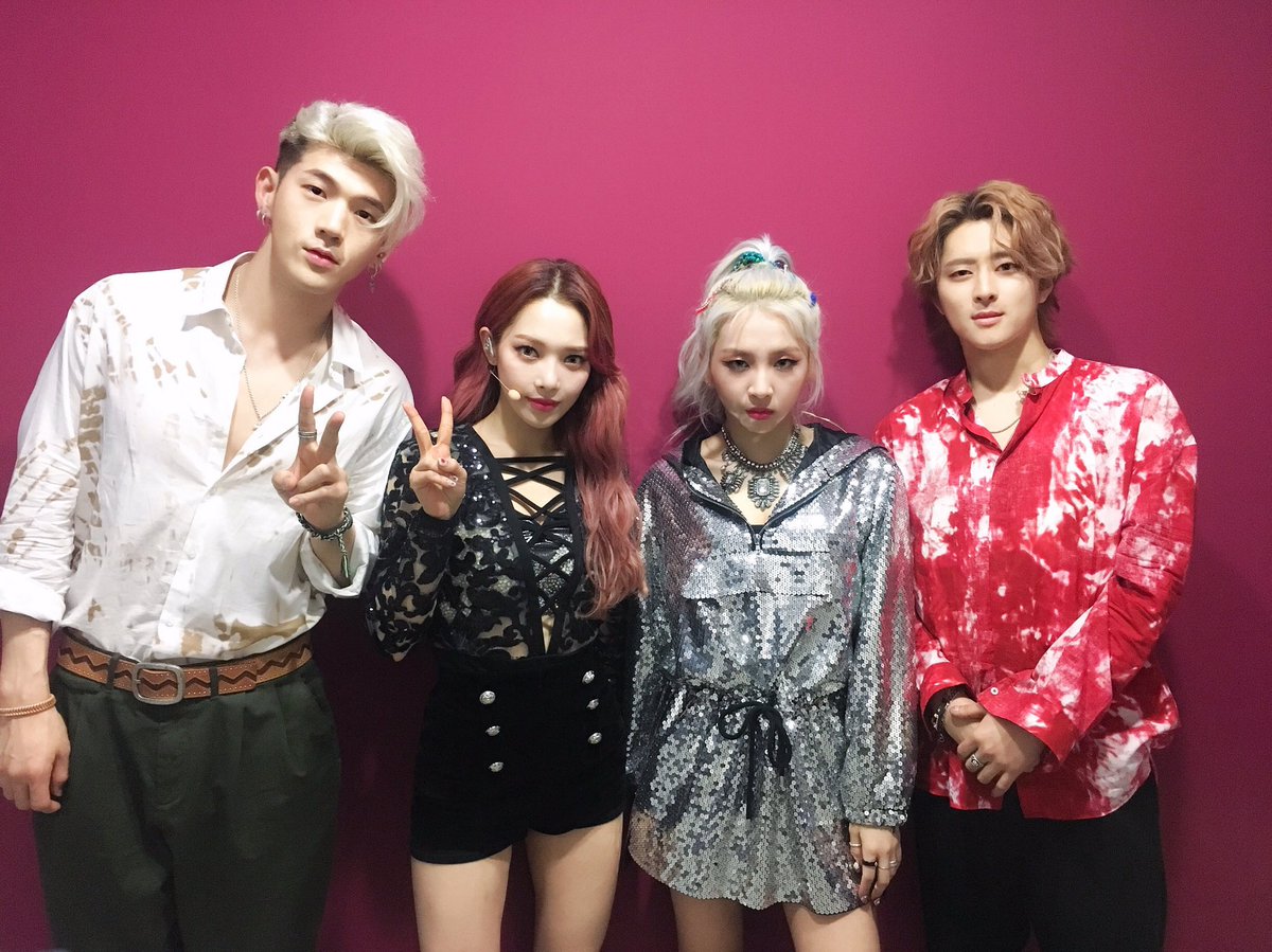 SirouaB's tweet photo. Loving this era
#KARD #KARD_밤밤_Bomb_Bomb #KARD_Bomb_Bomb https://t.co/fTOzrc4vyg