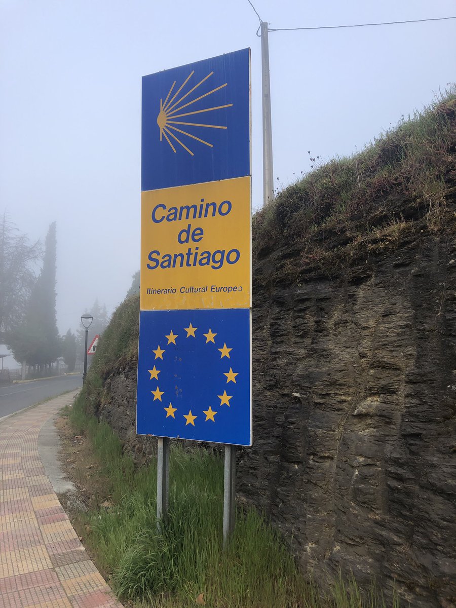 st_trips's tweet photo. Yr9 #santiago #camino on the flight, FR8379 - boarding completed, taking off soon! Will update with landing confirmation when landed (!) and Ashford ETA when on the coach! https://t.co/ldEETLO6st