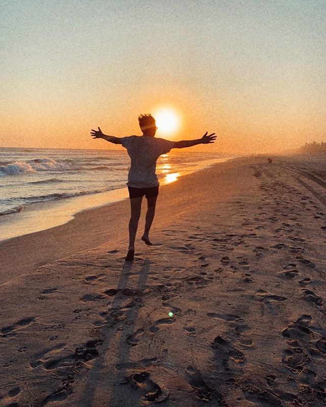 raul_al's tweet photo. - Let’s repeat, please - #raulal #beach #sunset #weekend pic by @mex_alex https://t.co/maPV1TH8aC https://t.co/5HiLMyD7y1