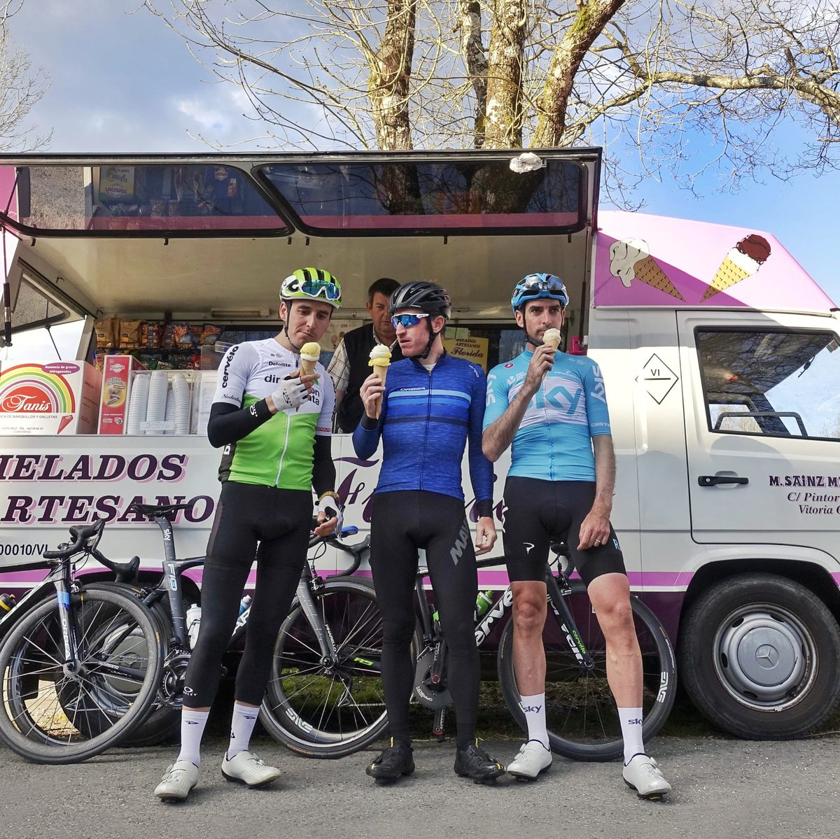 ibzugasti's tweet photo. Chicos, nos lo hemos ganado!
-
Rutón en el paraíso de Bizkaia con los Capos Igor Antón y David López.
-
7:20h 203km 175/225/669w +3.417m 118/159ppm. https://t.co/beK1cb3LPi