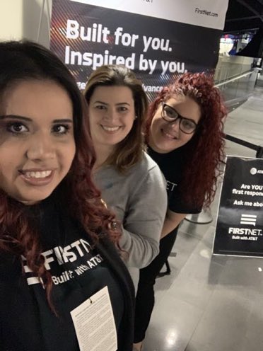 MGS “Ice Hockey Heroes 2019” FDNY vs NYPD . 🚓🚨🚒 #FirstNet #FirstNetBuiltwithATT @MobileEventsNY @geauxlego <a href="/FelicianoLaure1/">Feliciano Laureano</a> <a href="/LarissaHusosky/">Larissa Husosky</a> <a href="/SergeyMak8/">Sergey Mak</a>