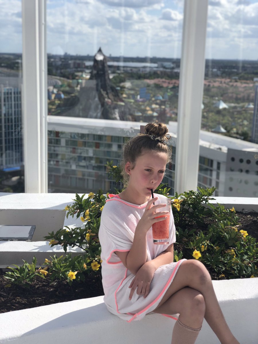 TheCraigEvans's tweet photo. Great views from the rooftop at @UniversalORL’s Aventura Hotel. #bar17 https://t.co/X76WTSrBKS