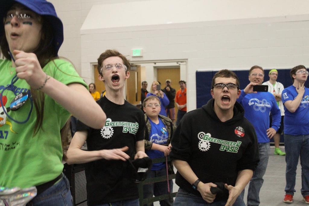 greengineer_Z's tweet photo. We won!!! We're on cloud 9! First time as 1st Alliance captains and we led our alliance to victory! Thank you to all sponsors, mentors and parents who make this possible. 
#omgrobots #deepspace #DestinationDeepSpace #FRC #FIRSTRobotics #FIM #frc2019 #GreengineerZ #FRC3452 https://t.co/tVnaiuCElP