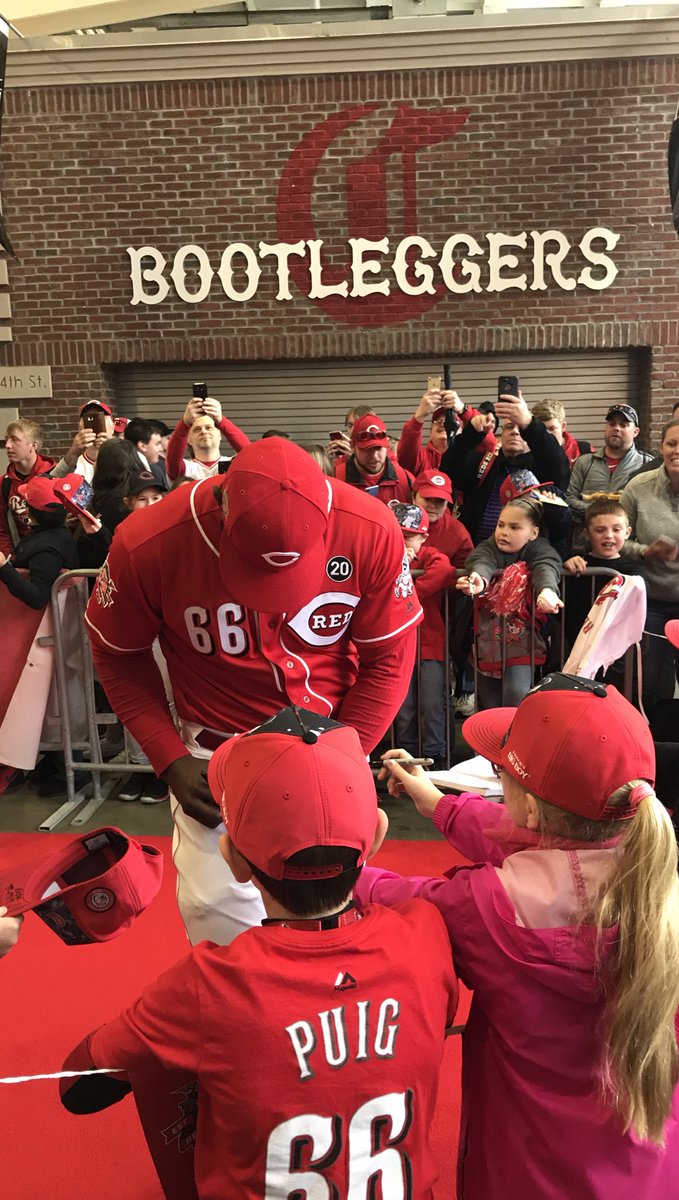 @YasielPuig @Reds Thanks for noticing us today! You made my kids day! #Puigyourfriend #GoReds #RedsKidsOpeningDay