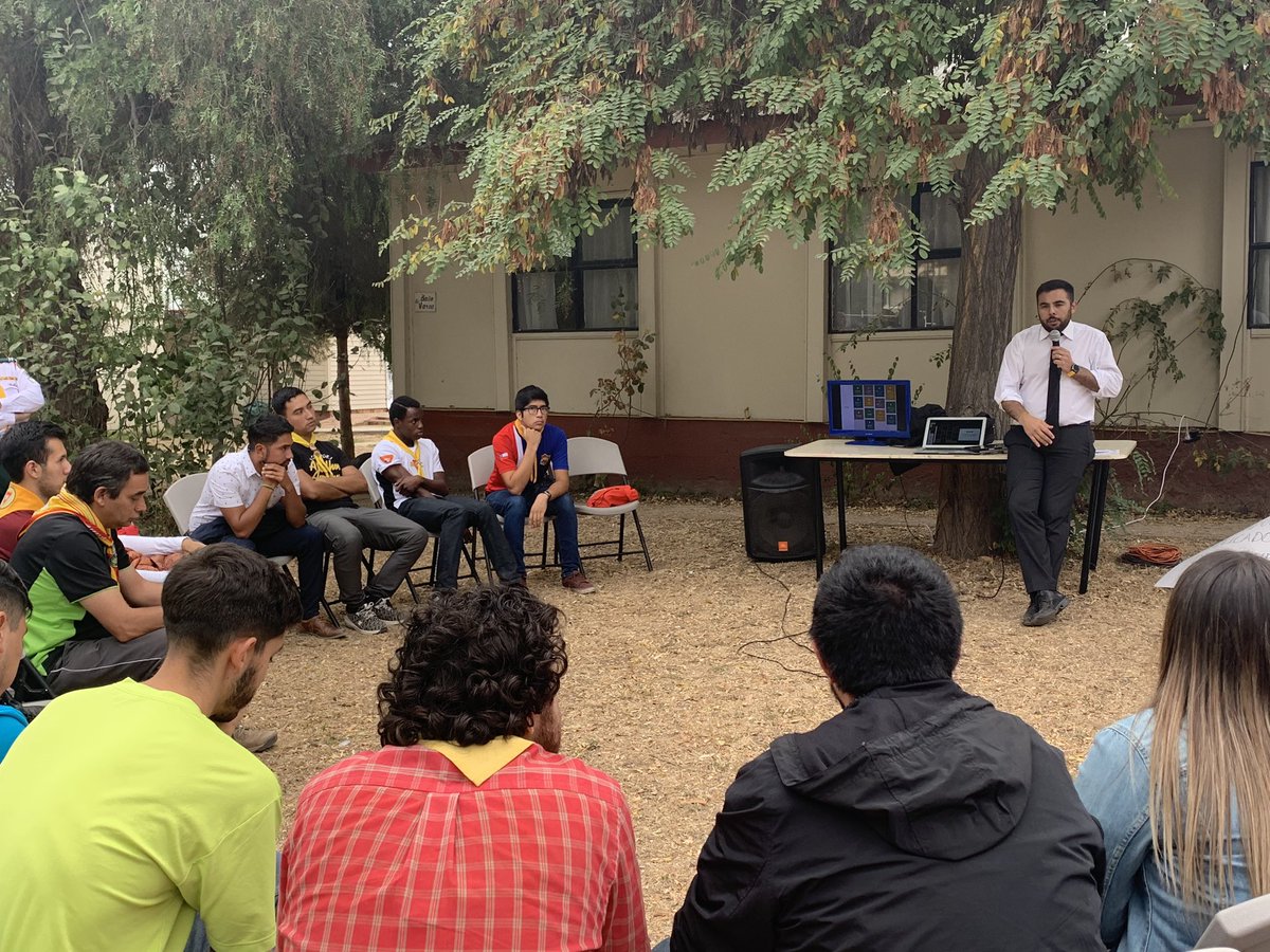 BrianLRJ24's tweet photo. En el Campo Escuela de la @iasdmsmch , Pastor Hernan Amigo, exponiendo, “Princípios del discipulado aplicados al trabajo de los jóvenes”
@JosuespinozaH 
@PrSanhueza https://t.co/UnpJ3JMfzr