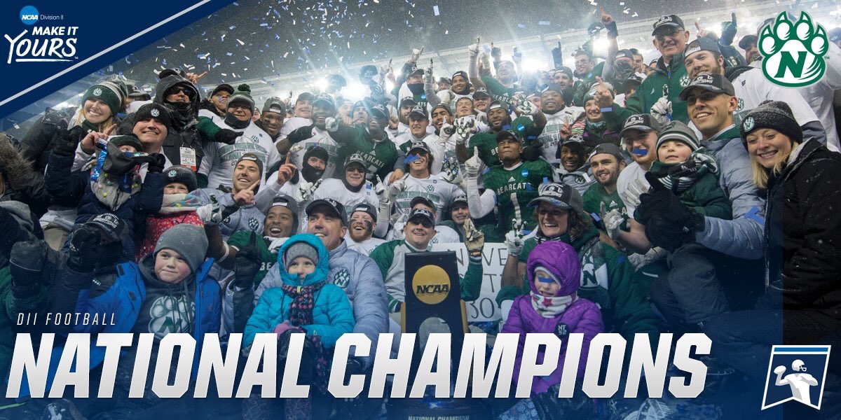 Hudl_Tucker's tweet photo. Find yourself a school that can do both!! 🏈🏀🏆💍

#TitleTown https://t.co/asfXIxXlzY