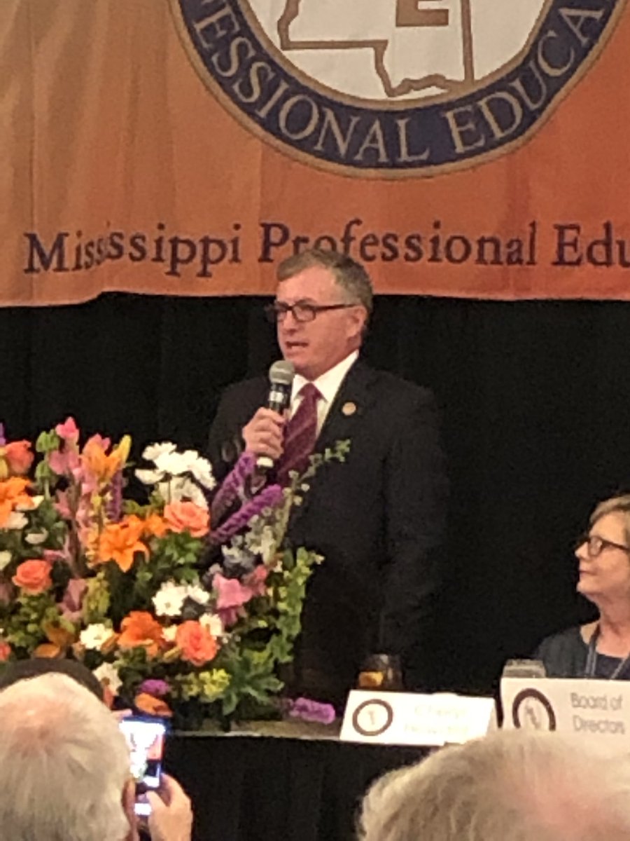 tchrmomnthesip's tweet photo. What a great day spent @MSProfEd Spring Symposium learning, networking and growing. Thankful for the opportunity to hear @Jay4Mississippi @DelbertHosemann @gerrybrooksprin @MarshallRamsey speak. #mpe40 #BlueForMSteachers https://t.co/gUEKtgQYqF