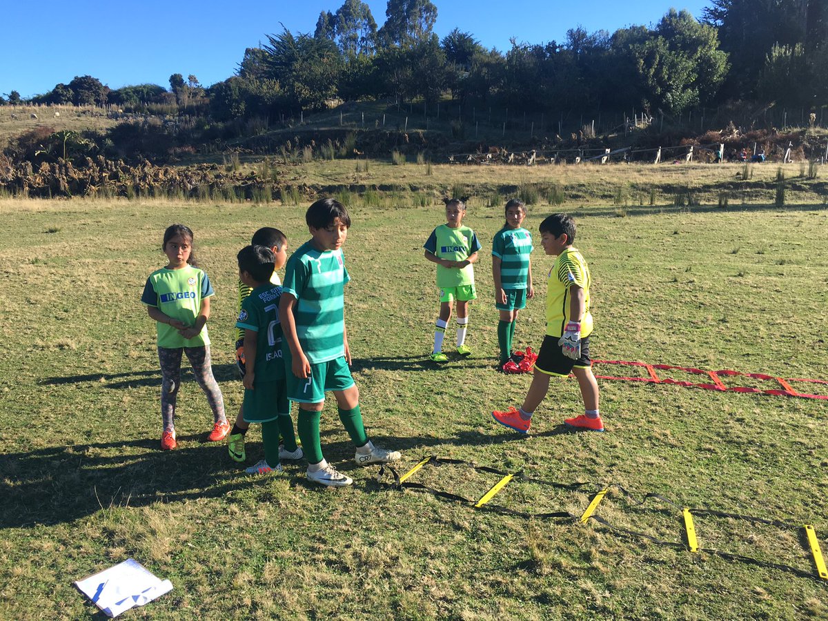 efislaquinchao's tweet photo. Otra Jornada de #formacion muchos avances en nuestros niños.

Comunicaciones E.F. IslaQuinchao https://t.co/ddNJqGm3Eh