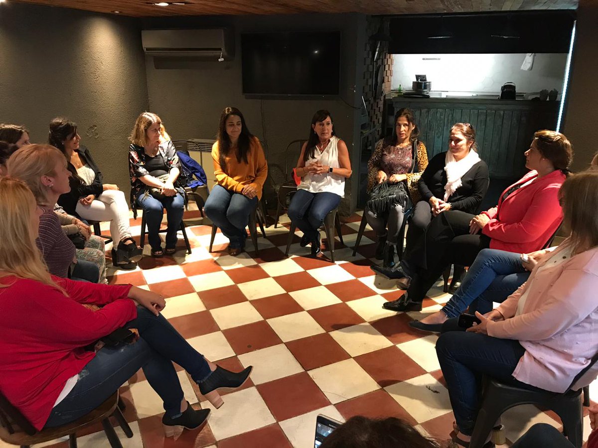 SoherElSukaria's tweet photo. Compartiendo tarde de trabajo y reflexiones sobre las palabras de las mujeres en la politica y el cambio que implica en la sociedad 
@CordobaCambiaOk @TerreEugenia @patriciabotta2
@HectorBaldassi @marioraulnegri https://t.co/TmTpTIKrwV
