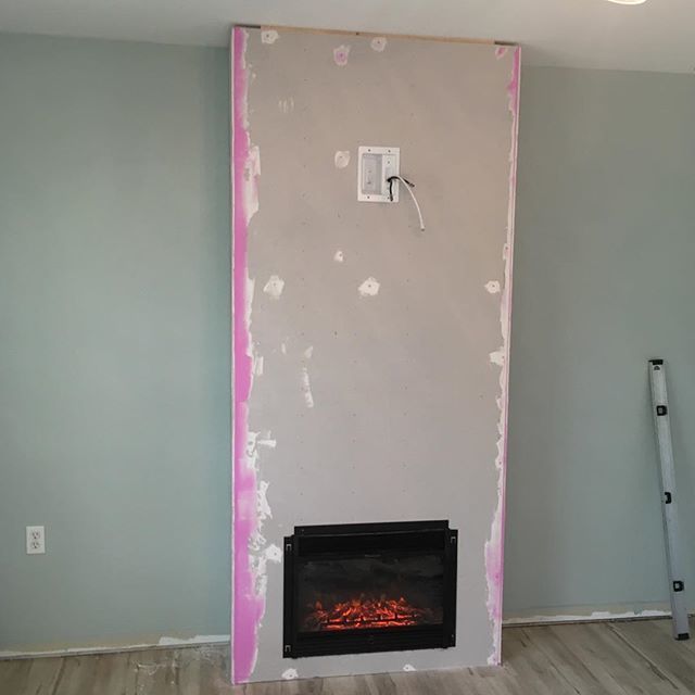 ABitofTLCblog's tweet photo. Quick little progress shot of one of this weekend’s tasks... the other today was installing a new shower drain, which is far less impressive and definitely less fun to install. •
•
But now it’s ☀️🍻 time! • https://t.co/06LWv31qXY https://t.co/UOLZV97740